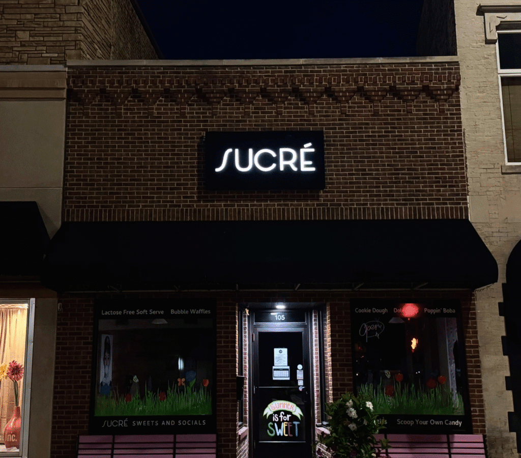 Sucré Sweets and Socials in Morton, IL Illuminated Sign with logo